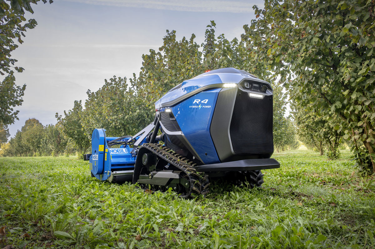R4 robots autonomes vignobles new holland