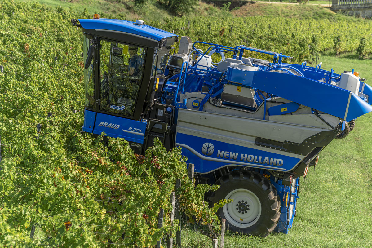 VariControl systeme nivellement automatique continu machines a vendanger new holland