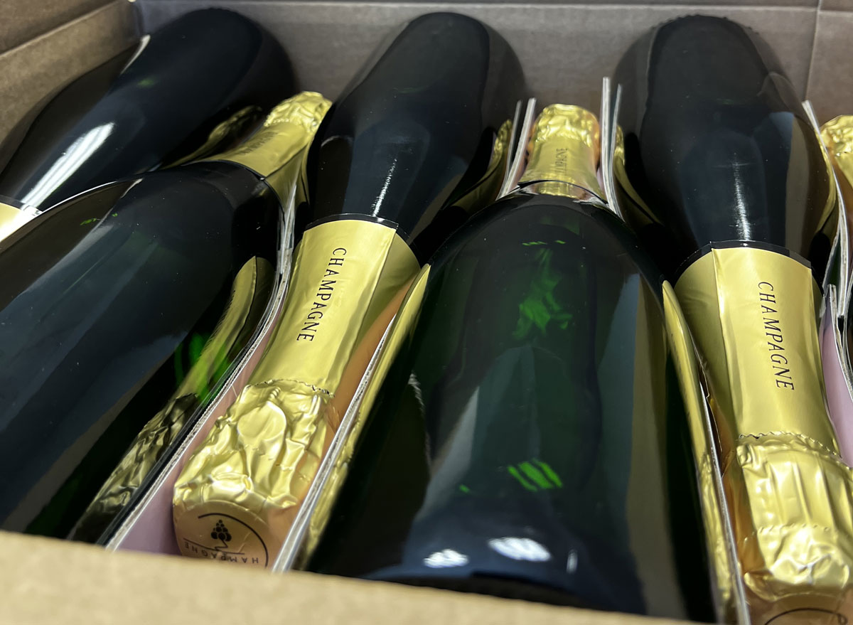 calage caisse carton bouteilles de champagne