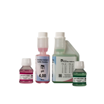 Flacons de 75ml et 250 ml avec doseur de prélèvement. Solution tampon pH4 et pH7 des Laboratoires Dujardin Saleron pour les laboratoires œnologiques. 