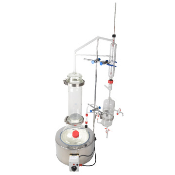 distillation traditionnelle pour essais
cet appareil fonctionnant par entraînement à la vapeur permet de réaliser des essais de distillation. il permet ainsi aux distillateurs et aux parfumeurs de tester de nouveaux produits.
appareillage

ballon 6l
colonne
couvercle/réfrigérant
tube plongeant pour essencier
essencier
thermomètre -10+110°c

accessoires en option

chauffe ballon 6l

voir la fiche de l'alambic plantes et liqueurs sur le site des laboratoires dujardin-salleron
{sour