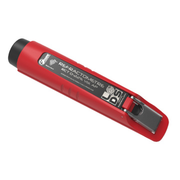 Le réfractomètre à main RCT 0-22 est conçu pour mesurer avec précision la concentration en sucre des moûts de raisin. Robuste et étanche, il permet aux viticulteurs de déterminer rapidement le degré d’alcool probable et la date des vendanges, avec une lecture facile grâce à la compensation automatique de température.